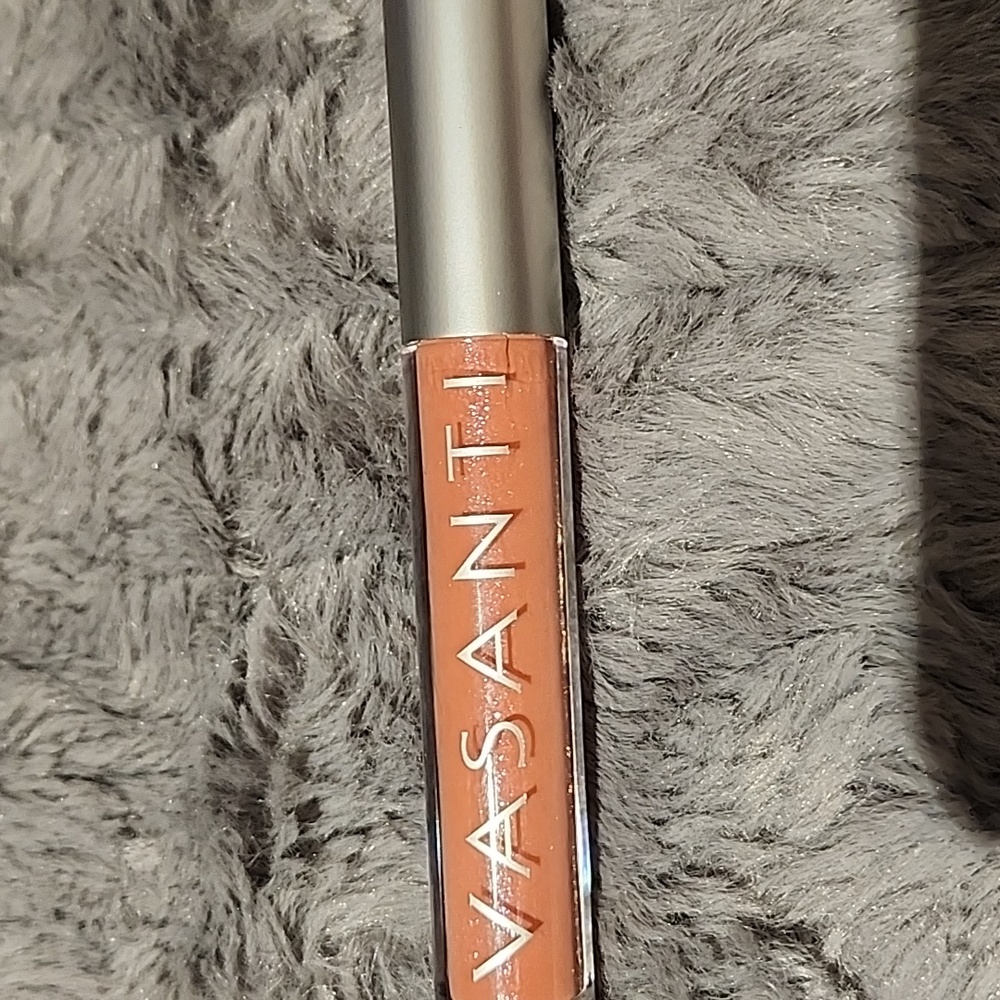 ⚠️ Vasanti lip gloss